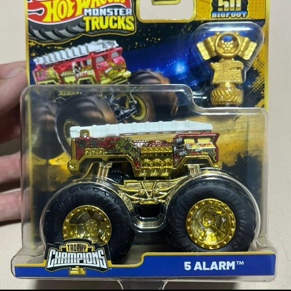 Hot wheels Fire truck monster truck